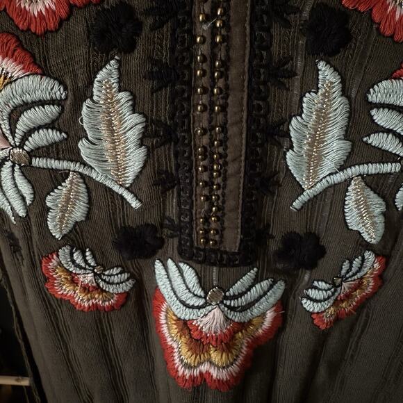Akemi + Kin Anthropologie Top Size Large Dandelion Embroidered Beaded Boho Olive - Picture 7 of 10